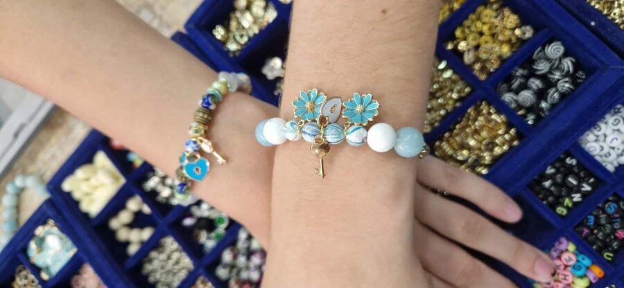 Paris: Custom Souvenir Bracelet Workshop - Key points at a glance