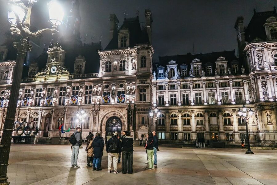 Paris: Dark History and Ghostly Guided Walking Tour - The Conciergerie and public punishment