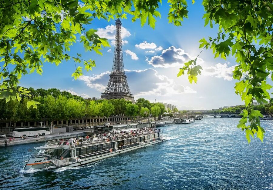 Paris: Day or Sunset Cruise with Drink, Ice Cream or Dessert - Why a Seine cruise is one of Paris’s easiest wins