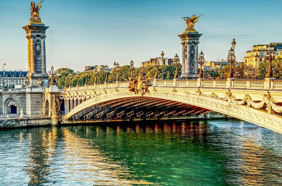 Paris: Day or Sunset Cruise with Drink, Ice Cream or Dessert - The crêpe, waffle, ice cream, or drink stop