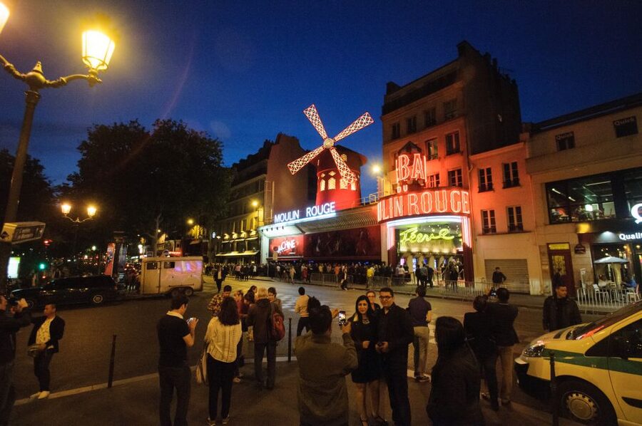 Paris: Dinner Show at the Moulin Rouge - How the price adds up