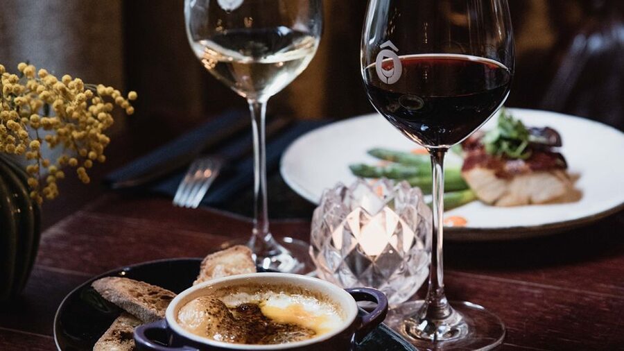 Paris: Dinner with Customized Wine Selection - A wine lesson disguised as dinner