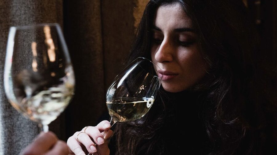 Paris: Dinner with Customized Wine Selection - Three courses with a French modern touch