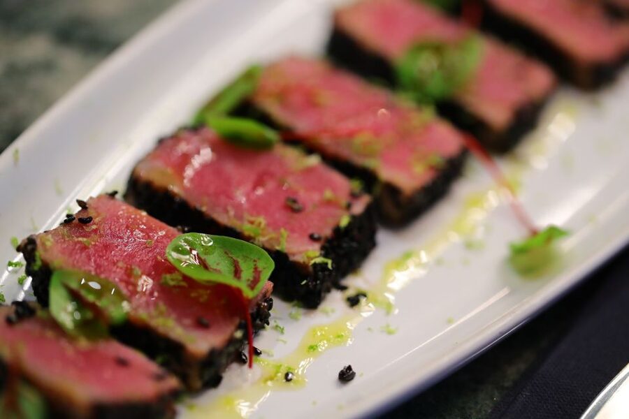 Paris: Dinner with Customized Wine Selection - Why the six-person limit makes a difference