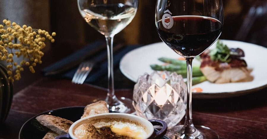 Paris: Dinner with Customized Wine Selection - Champagne first, then three carefully matched wines