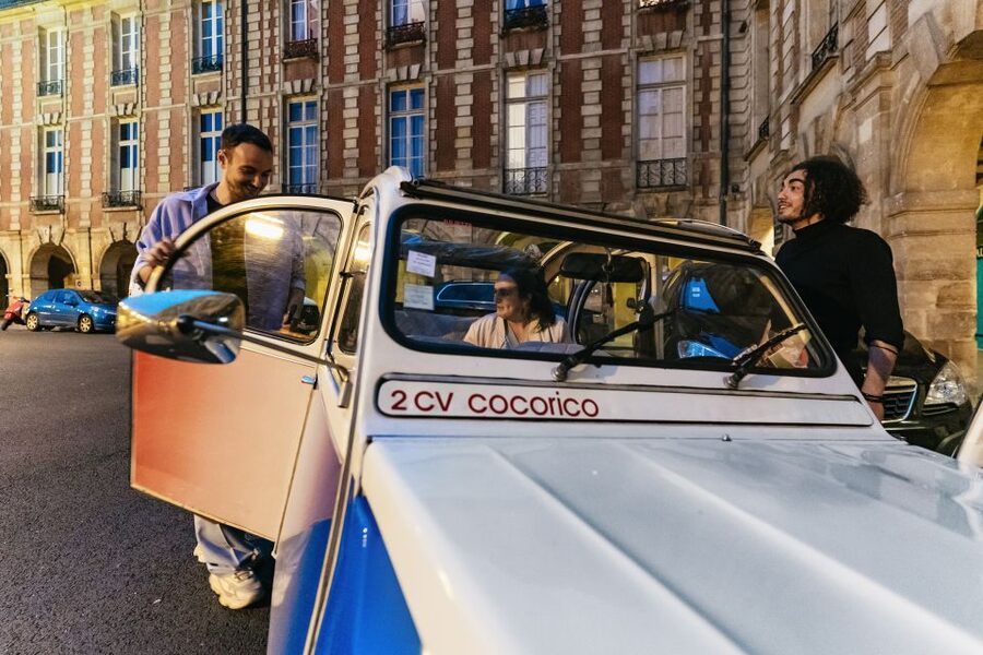 Paris: Discover Paris by Night in a Vintage Car with a Local - Passing the Louvre, Notre Dame, and the grand palaces