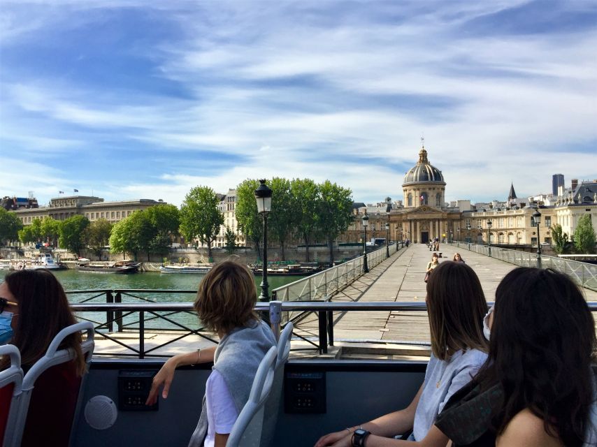 Paris: Discovery Hop-On Hop-Off and Paris by Night Tour - The five walking tours add useful time on foot