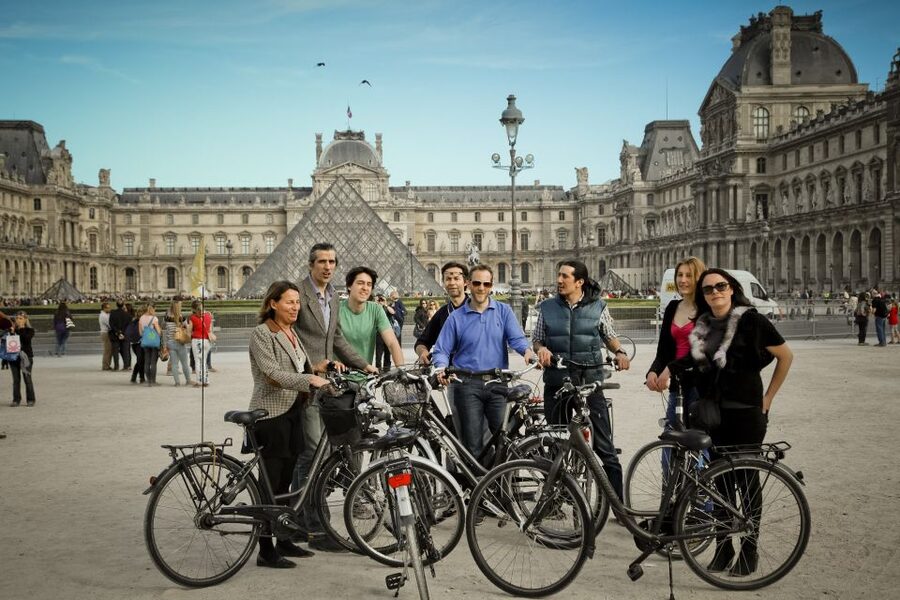 Paris: E-bike tour - Monumental and Hidden Paris - The Louvre, Tuileries, Palais-Royal, and Place Vendôme