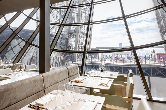 Paris Earliest Lunch at Eiffel Tower Madame Brasserie Restaurant - What arrives on the three or four-course menu