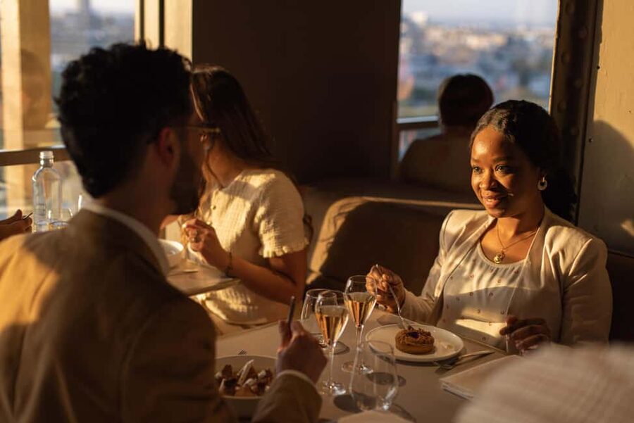 Paris: Early Dinner at Madame Brasserie in the Eiffel Tower - The 6:30 PM dinner service