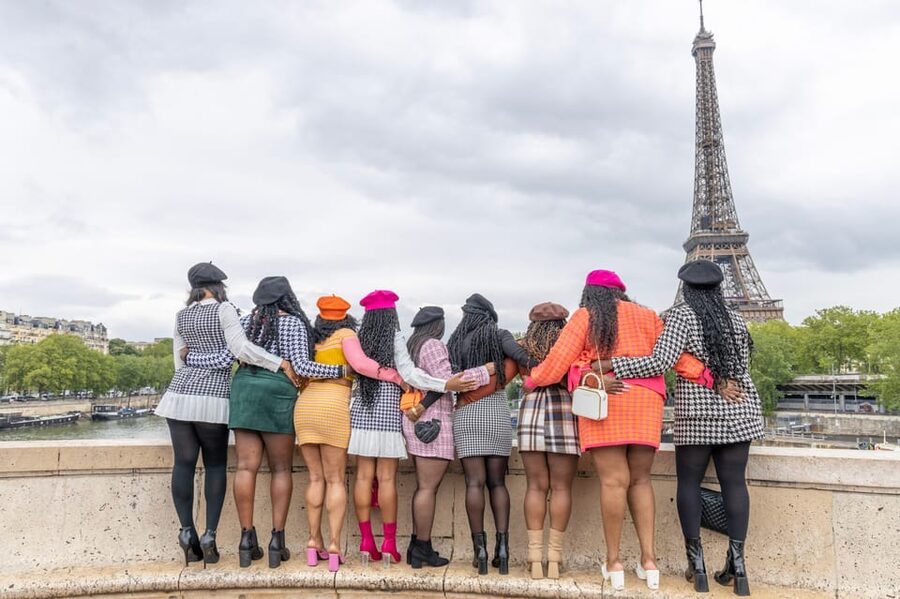 Paris: Eiffel Area Private Photoshoot - Key points at a glance
