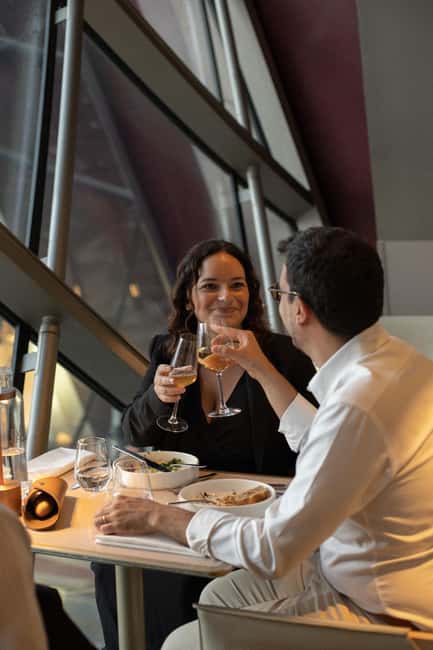 Paris: Eiffel Tower Dining, Gustave Menu at Madame Brasserie - Views, tables, and the limits of the setting