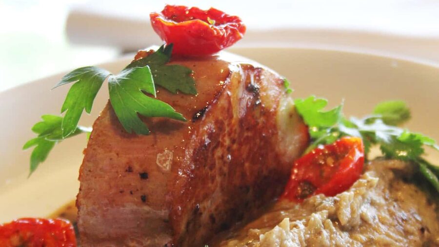 Paris: Eiffel Tower Dining, Gustave Menu at Madame Brasserie - Who should book this experience?