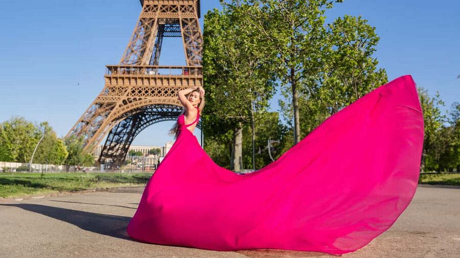 Paris: Eiffel Tower Flying-Dress Photoshoot jonadress - What this Paris photo session is really about