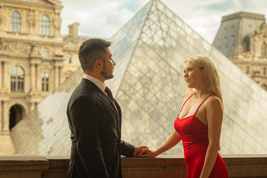 Paris: Eiffel Tower & Louvre Private Photoshoot - Meeting at Trocadéro without confusion