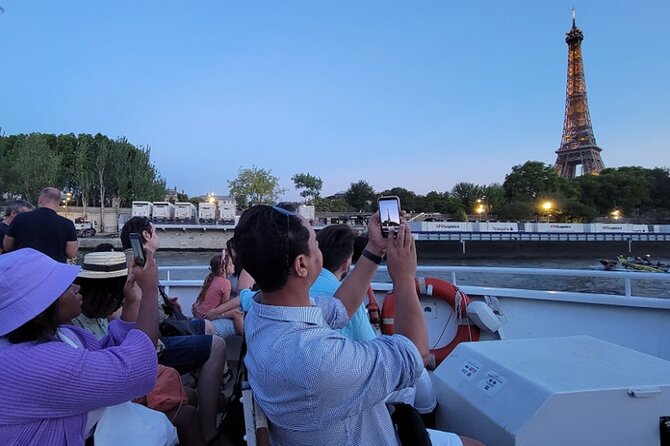 Paris Eiffel Tower, Notre Dame, Louvre and Montmartre Guided Tour - What the $71.20 price really covers
