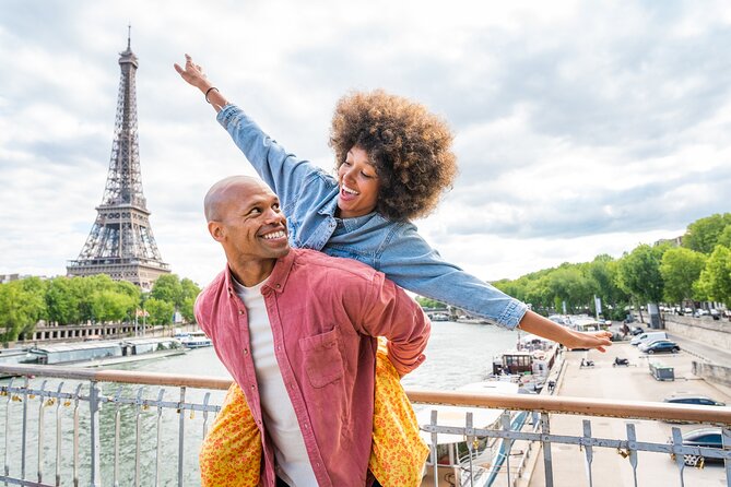 Paris: Eiffel Tower Photo Shoot - How the 30-Minute Session Feels