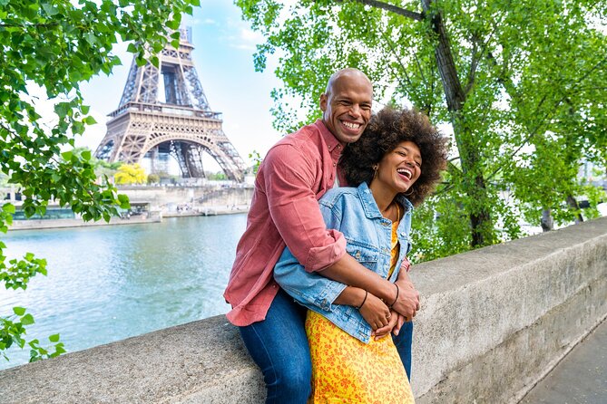 Paris: Eiffel Tower Photo Shoot - The Photographer Makes the Difference