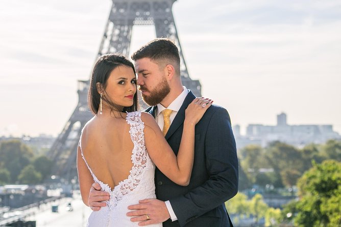 Paris Eiffel Tower Photoshoot Professional Photographer Private - The Seine riverbank and nearby gardens