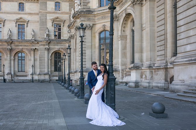 Paris Eiffel Tower Photoshoot Professional Photographer Private - What you receive after the session