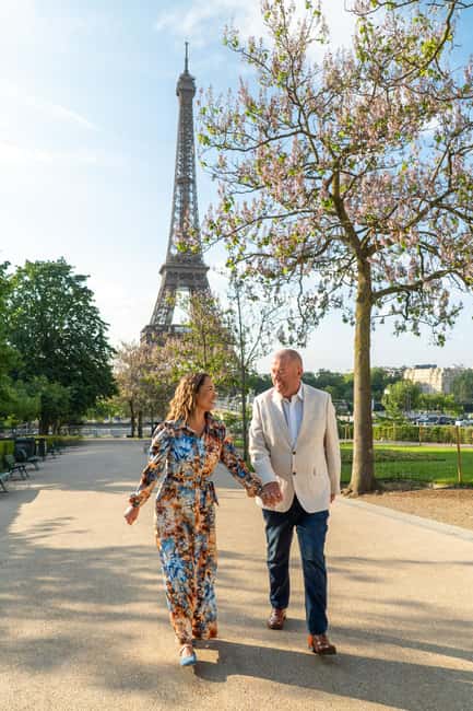 Paris: Eiffel Tower Private Professional Photoshoot - Meeting at Trocadéro before the crowds arrive
