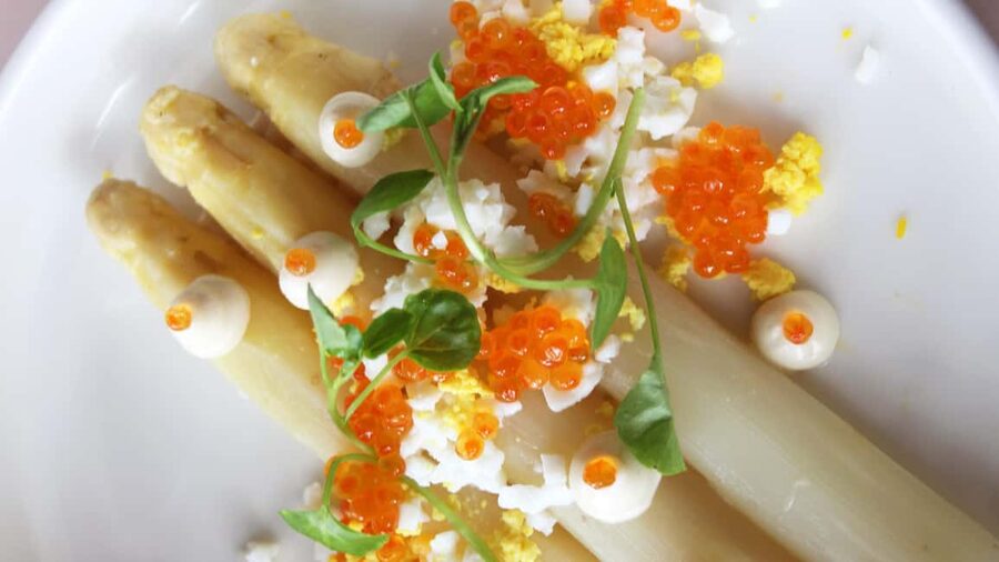 Paris: Eiffel Tower's Madame Brasserie 3-course lunch 12:00 - Key points at a glance