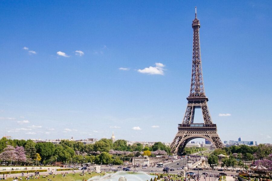 Paris: Eiffel Tower Summit Floor Ticket & Seine River Cruise - Meeting your host near Champ de Mars Cafe