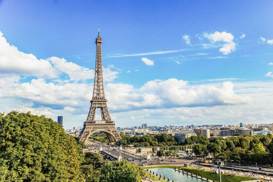 Paris: Eiffel Tower Summit or Second Floor Access - Who will enjoy this Eiffel Tower visit most