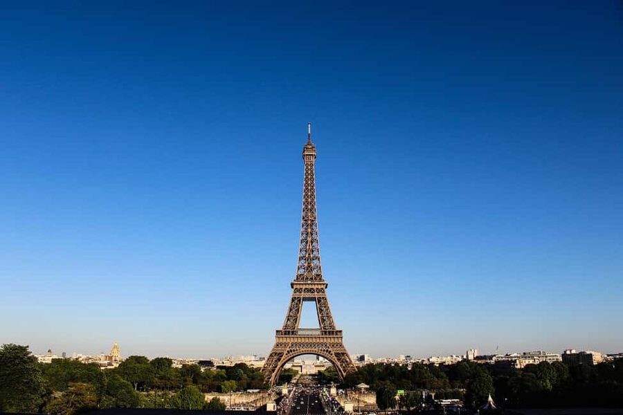 Paris: Eiffel Tower Tour - The Guides Make the Short Tour Work