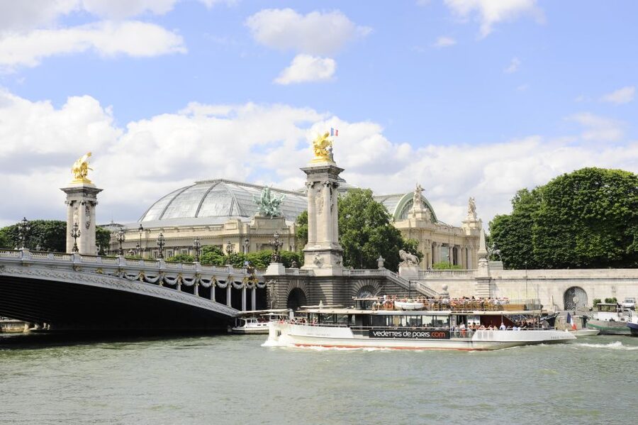 Paris: Eiffel Tower Tour & Seine River Cruise Tour - Small details that make the day easier