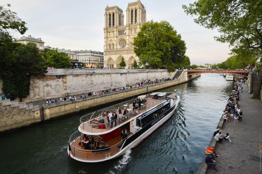Paris: Eiffel Tower Tour & Seine River Cruise Tour - Seeing Paris from the Seine