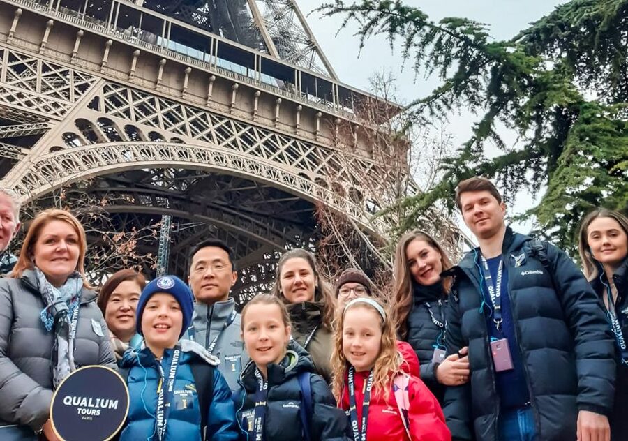 Paris: Eiffel Tower Tour with Summit or 2nd Floor Access - What the guide actually does