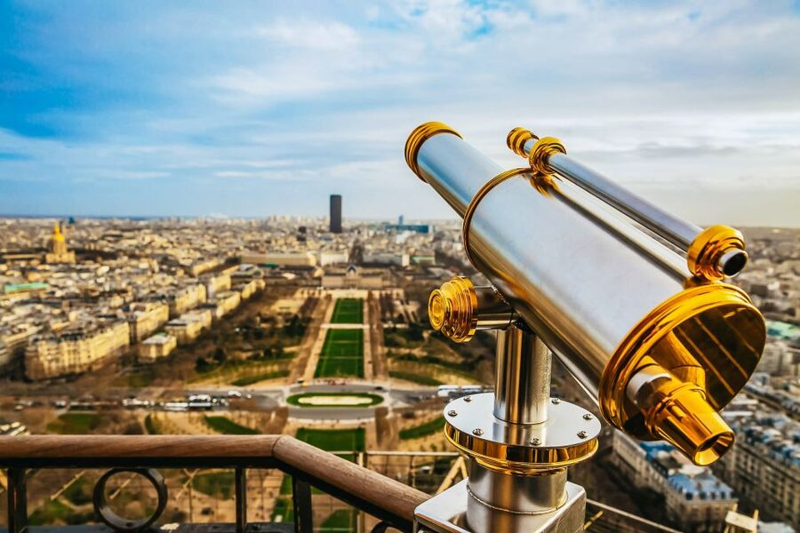 Paris: Eiffel Tower Tour with Summit or 2nd Floor Access - The walk to the tower adds context
