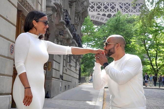Paris Engagement Proposal Private Walking Tour with Professional Photographer - The art of keeping the proposal secret