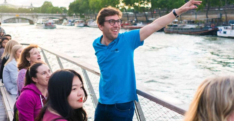 Paris: Evening Bike and Boat Tour - From Notre-Dame to the Seine