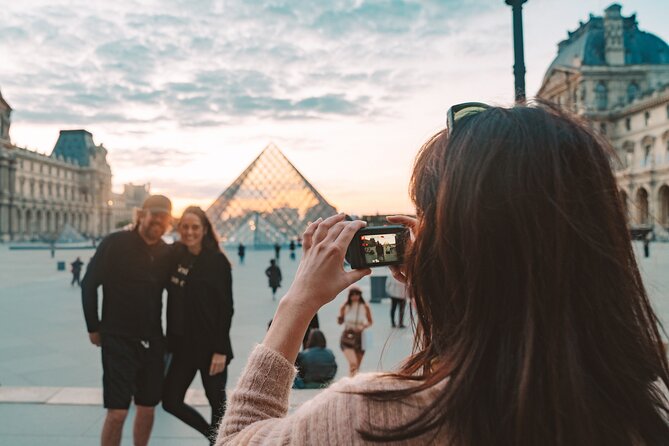 Paris Evening City of Lights Small Group Bike Tour & Boat Cruise - How strenuous and demanding is the ride?