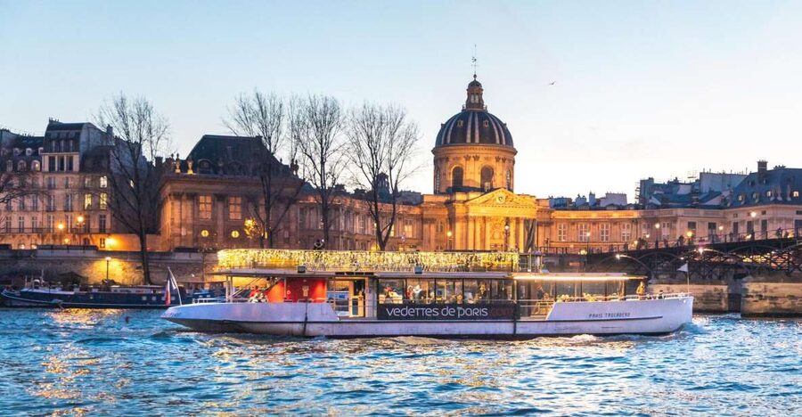 Paris: Evening River Cruise with Music - Why the Seine is the right place to see Paris at night