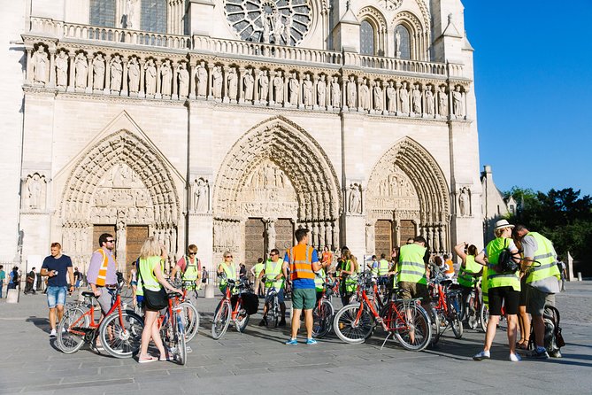 Paris Evening Snapshot Bike Tour - Paris by bike after the monuments light up