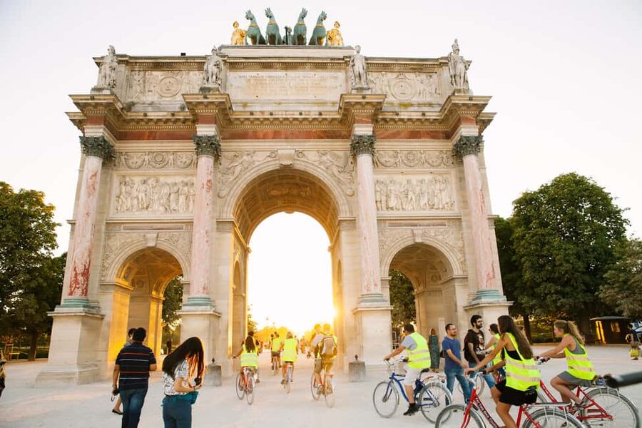 Paris Evening Snapshot Bike Tour - Who will enjoy this ride most