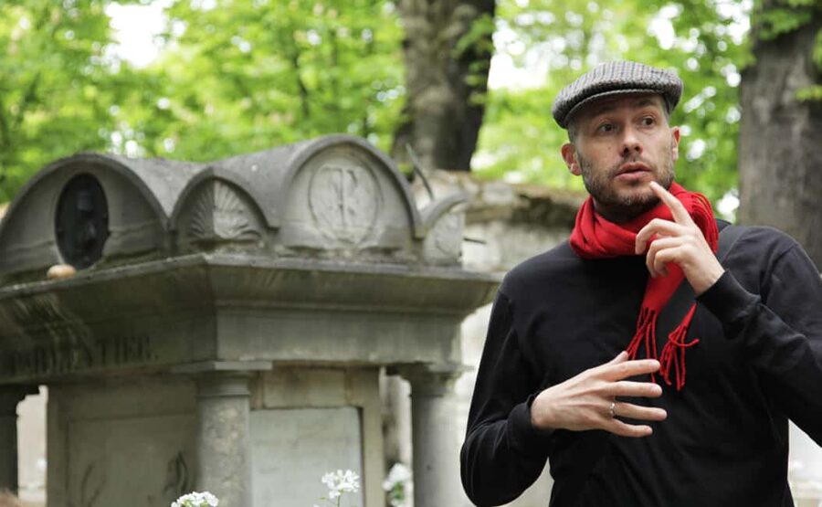 Paris: Famous Graves of Pere Lachaise Cemetery Guided Tour - Who will enjoy this walk most