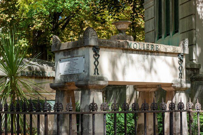 Paris: Famous Graves of Pere Lachaise Cemetery Guided Tour - Is $18.14 good value?