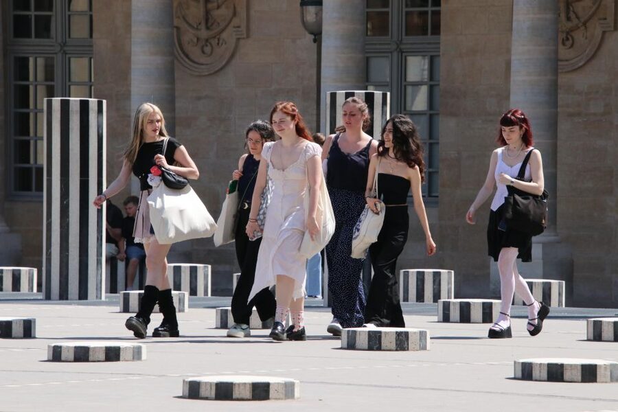 Paris: Fashion History Walking Tour in the Heart of Paris - Rue Saint-Honoré and the Business of Desire