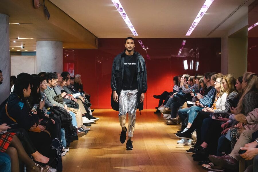 Paris: Fashion Show at Galeries Lafayette Haussmann - Timing your visit at Galeries Lafayette