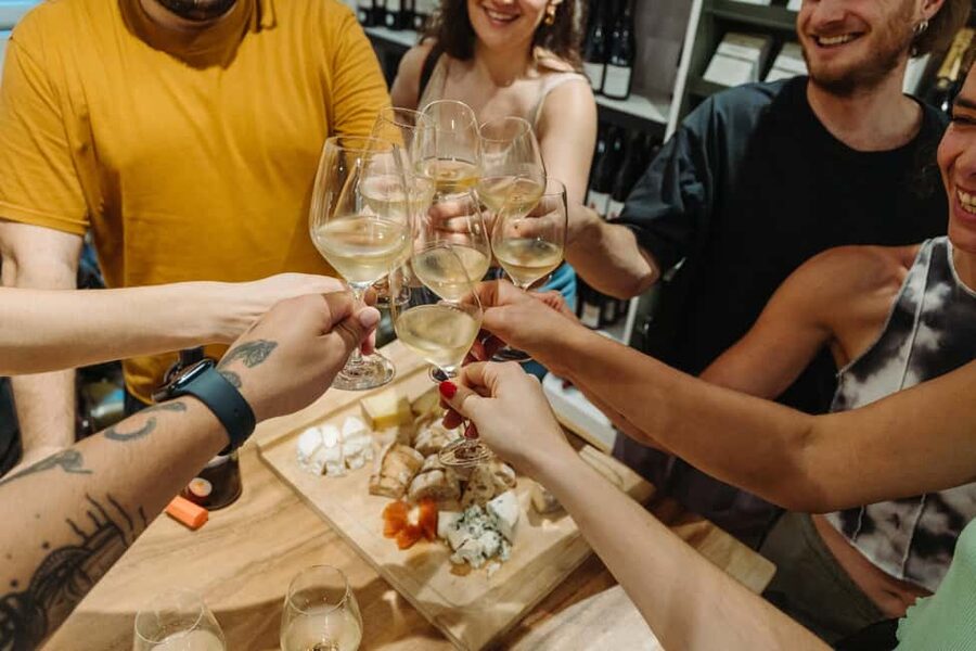 Paris: Food and Wine Tasting Walking Tour in Le Marais - Why this food walk works in Le Marais