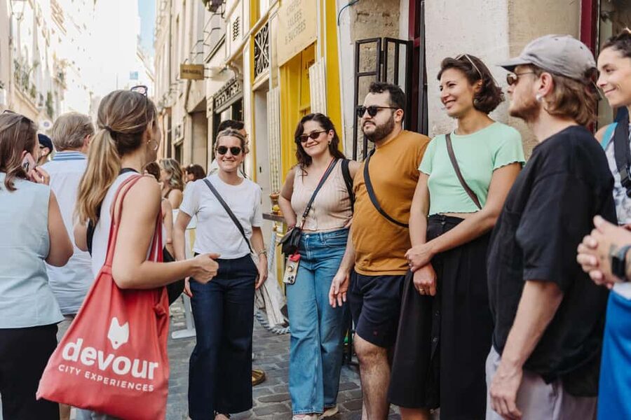 Paris: Food and Wine Tasting Walking Tour in Le Marais - A proper French lunch at Les Philosophes