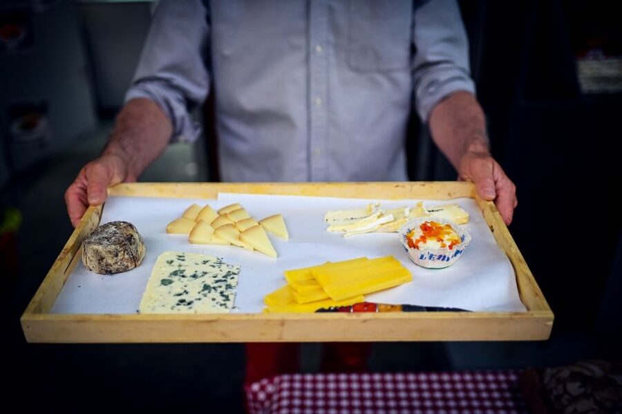 Paris: Food Tour in Le Marais with Tastings - From the market to the old streets