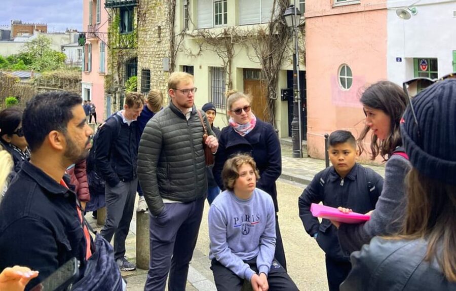 Paris for first-timers – from Notre-Dame to the Louvre - Guide style and group atmosphere