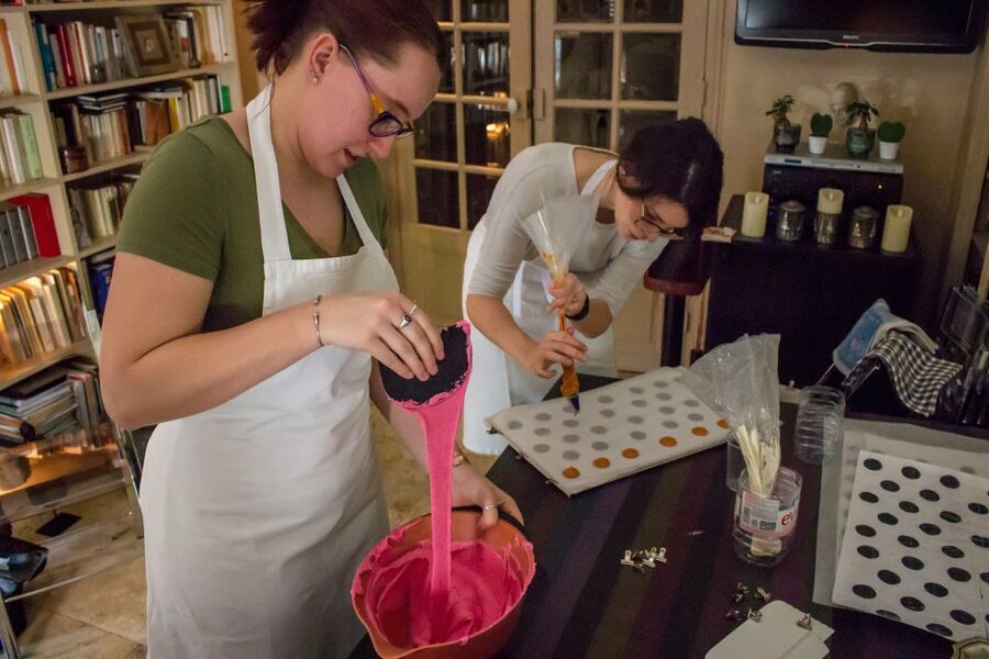 Paris: French Macarons Baking Class with a Parisian Chef - Who should book this experience?