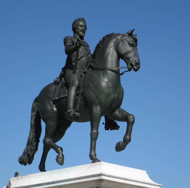 Paris: French Monarchy Intrigues Walking Tour - How to get the most from the 2.5 hours
