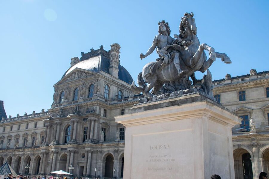 Paris: Full-Day Custom Tour with Local Guide - Musée d’Orsay and the Louvre: choose your art carefully